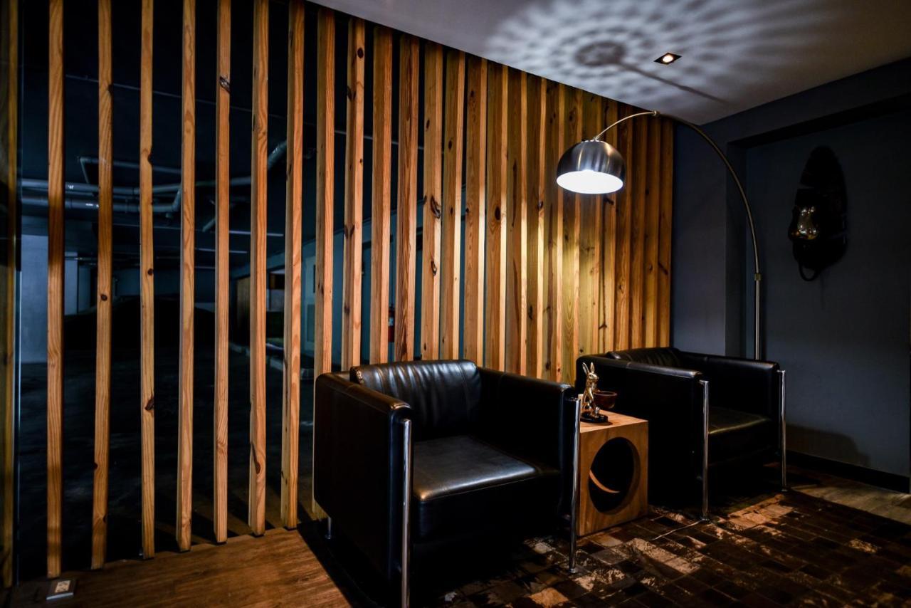 Q Suites 46 Бангкок Экстерьер фото