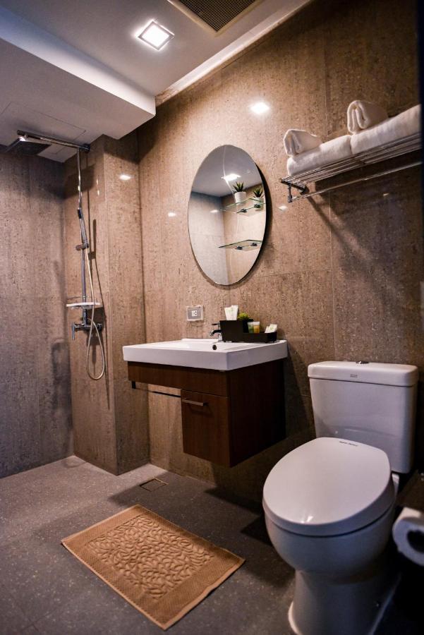 Q Suites 46 Бангкок Экстерьер фото