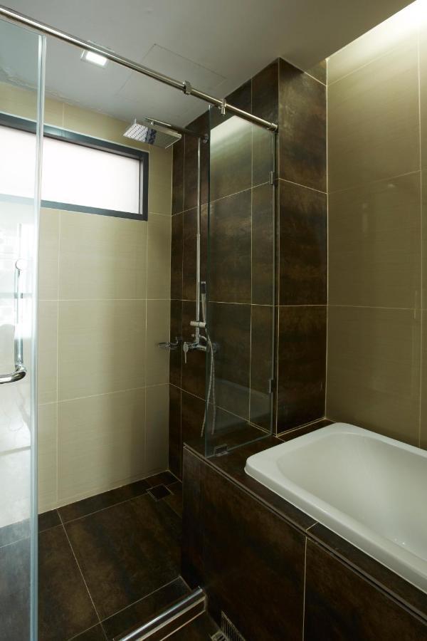 Q Suites 46 Бангкок Экстерьер фото
