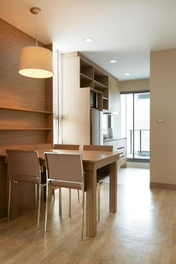 Q Suites 46 Бангкок Экстерьер фото
