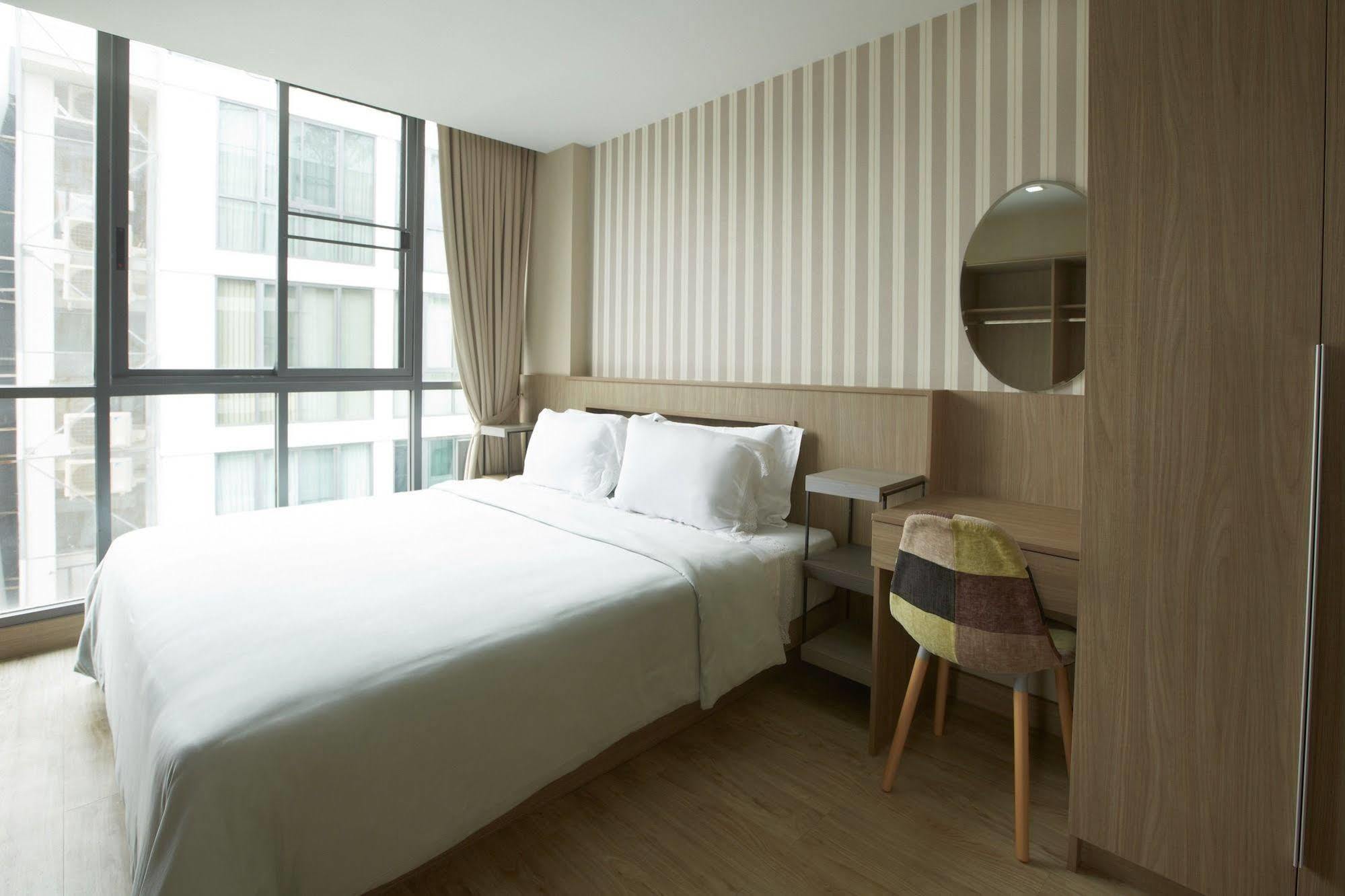 Q Suites 46 Бангкок Экстерьер фото